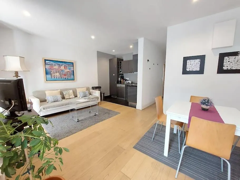 Apartment With Private Garden - Central Location Lisboa Portugal